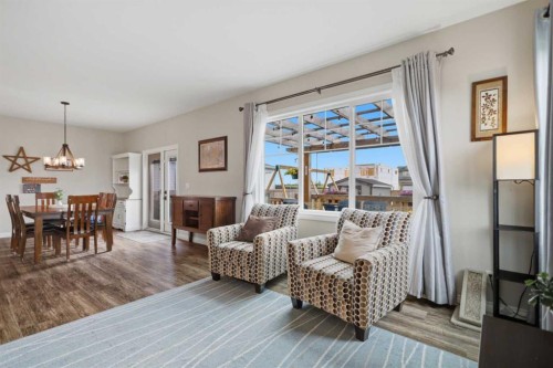 217 Augustus Way, Penhold, AB - Indoor Photo Showing Living Room
