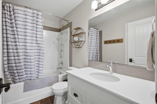 217 Augustus Way, Penhold, AB - Indoor Photo Showing Bathroom