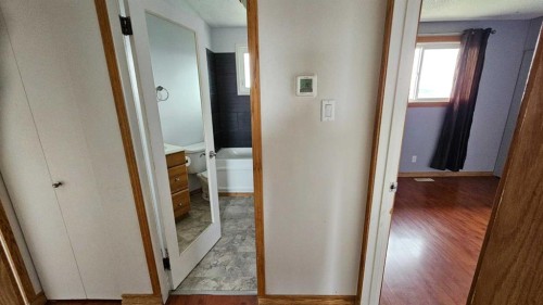 4810 Windsor Avenue, Coronation, AB - Indoor Photo Showing Other Room