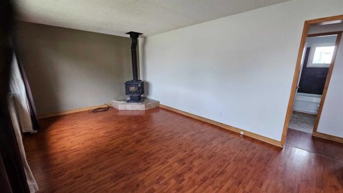 4810 Windsor Avenue, Coronation, AB - Indoor Photo Showing Other Room