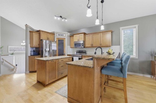 106 Oaklands Crescent, Red Deer, AB - Indoor Photo Showing Kitchen