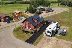5022-25054 South Pine Lake Road Rural Red Deer County, AB T0M 1R0