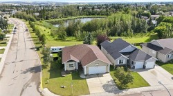 2 Estella Crescent  Lacombe, AB T4L 2M4