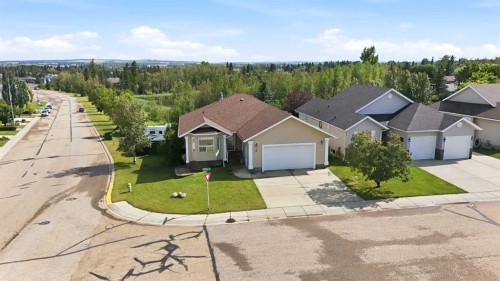 2 Estella Crescent, Lacombe, AB - Outdoor With Facade