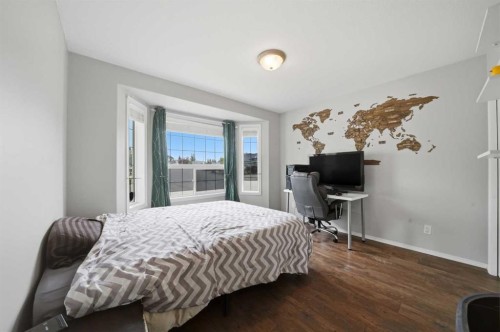 2 Estella Crescent, Lacombe, AB - Indoor Photo Showing Bedroom