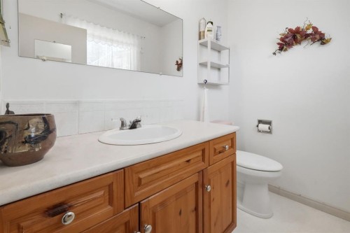 4021 Embury Crescent, Red Deer, AB - Indoor Photo Showing Bathroom