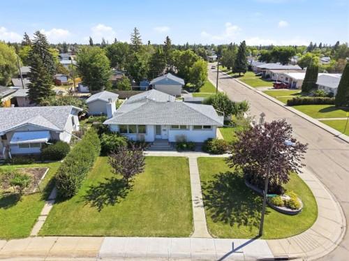 4021 Embury Crescent, Red Deer, AB - Outdoor