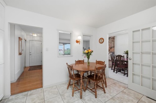 4021 Embury Crescent, Red Deer, AB - Indoor Photo Showing Dining Room
