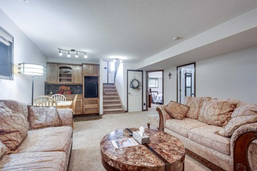 49 Castella Crescent, Red Deer, AB - Indoor Photo Showing Living Room