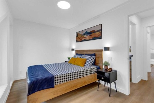 526-608 7 Avenue, Canmore, AB - Indoor Photo Showing Bedroom