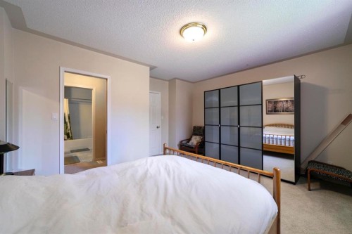 2-5014 56 Street, Camrose, AB - Indoor Photo Showing Bedroom