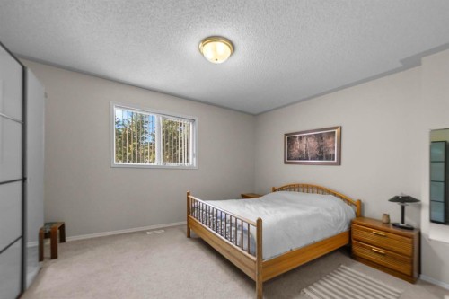 2-5014 56 Street, Camrose, AB - Indoor Photo Showing Bedroom