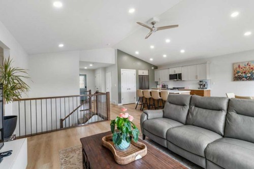 18 Fawn Meadows Drive, Delburne, AB - Indoor Photo Showing Living Room