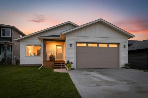 18 Fawn Meadows Drive, Delburne, AB - Outdoor