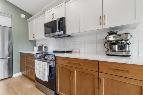 18 Fawn Meadows Drive, Delburne, AB - Indoor Photo Showing Kitchen