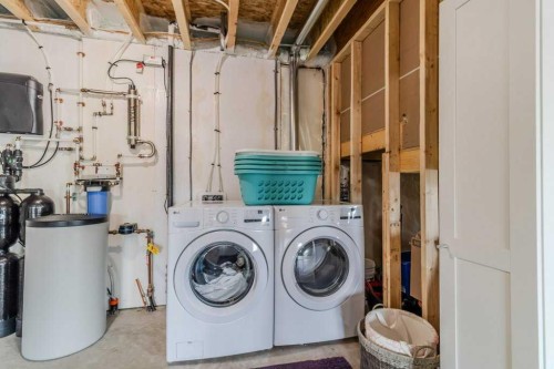 18 Fawn Meadows Drive, Delburne, AB - Indoor Photo Showing Laundry Room