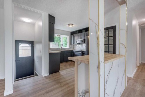 3 Armstrong Close, Red Deer, AB - Indoor