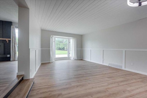 3 Armstrong Close, Red Deer, AB - Indoor Photo Showing Other Room