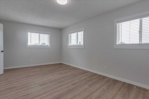 3 Armstrong Close, Red Deer, AB - Indoor Photo Showing Other Room