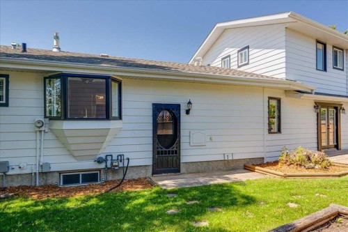 3 Armstrong Close, Red Deer, AB - Outdoor With Exterior