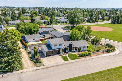 3 Armstrong Close, Red Deer, AB - Outdoor