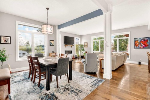 77 Grove Close, Red Deer, AB - Indoor Photo Showing Dining Room