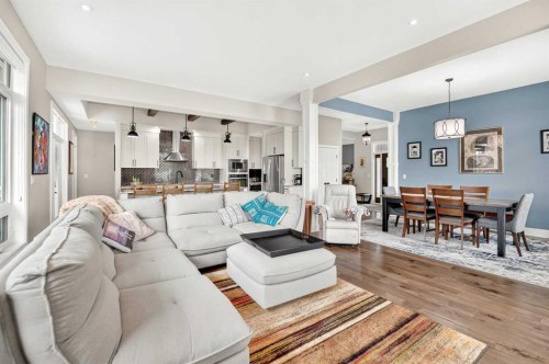 77 Grove Close, Red Deer, AB - Indoor Photo Showing Living Room