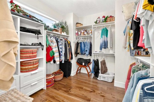 77 Grove Close, Red Deer, AB - Indoor With Storage