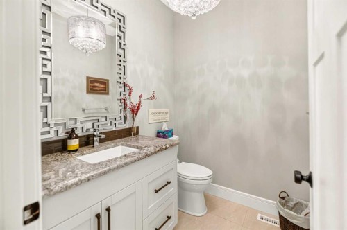77 Grove Close, Red Deer, AB - Indoor Photo Showing Bathroom