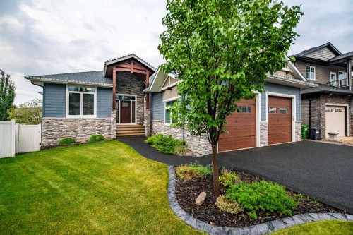 77 Grove Close, Red Deer, AB - Outdoor