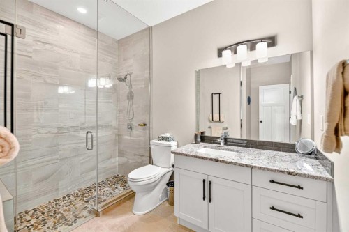 77 Grove Close, Red Deer, AB - Indoor Photo Showing Bathroom