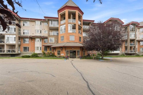 422-4512 52 Avenue, Red Deer, AB - Outdoor With Facade