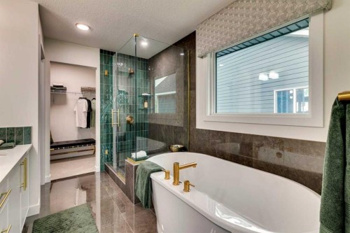 59 Creekside Rise Sw, Calgary, AB - Indoor Photo Showing Bathroom
