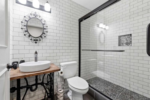 2 Denmark Crescent, Red Deer, AB - Indoor Photo Showing Bathroom
