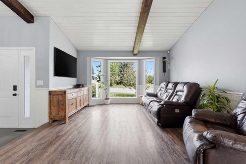 2 Denmark Crescent, Red Deer, AB - Indoor Photo Showing Living Room