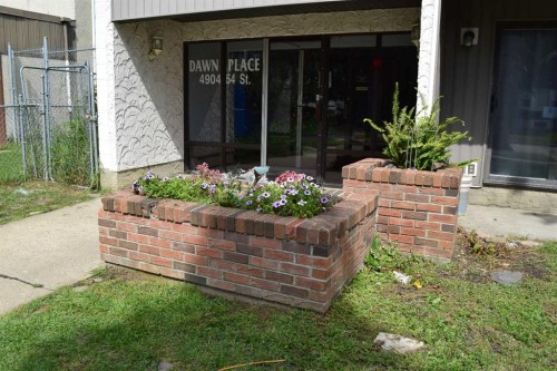 305-4904 54 Street  Red Deer, AB T4N 2G8