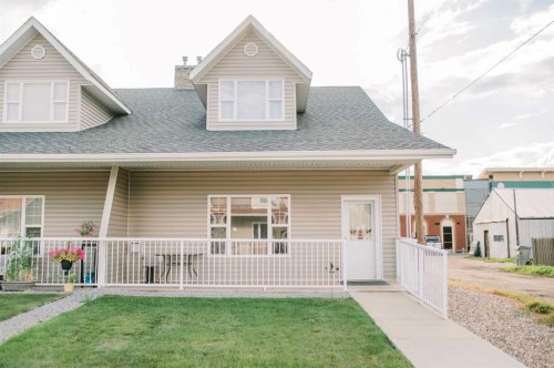 5014B 49 Street  Stettler, AB T0C 2L2