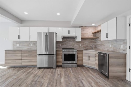 5918 Panorama Drive, Blackfalds, AB - Indoor Photo Showing Kitchen With Stainless Steel Kitchen With Upgraded Kitchen