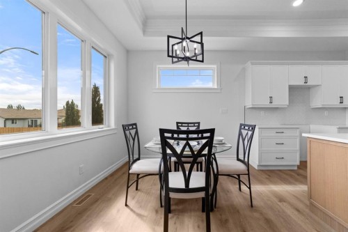 5737 55 Avenue, Camrose, AB - Indoor