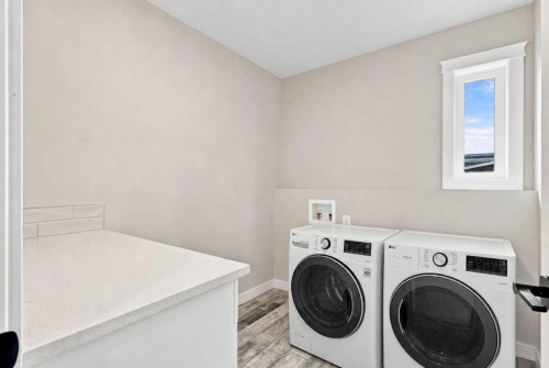 38 Lindman Avenue, Red Deer, AB 