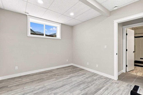 38 Lindman Avenue, Red Deer, AB 