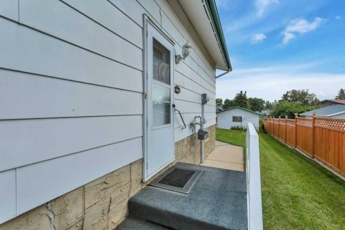 6739 59Th Avenue, Red Deer, AB - Outdoor With Exterior