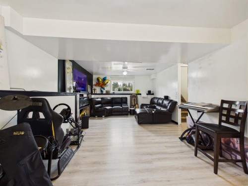 42 Greenham Drive, Red Deer, AB - Indoor Photo Showing Other Room