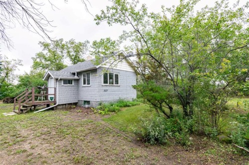 5127 50 Street, Mirror, AB - Outdoor