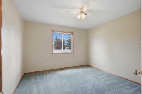 69 Durand Crescent, Red Deer, AB - Indoor Photo Showing Other Room