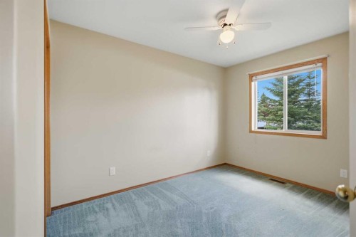 69 Durand Crescent, Red Deer, AB - Indoor Photo Showing Other Room