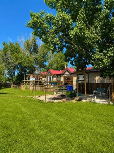 4439 Park Crescent, Coronation, AB - Outdoor