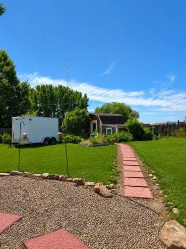 4439 Park Crescent, Coronation, AB - Outdoor