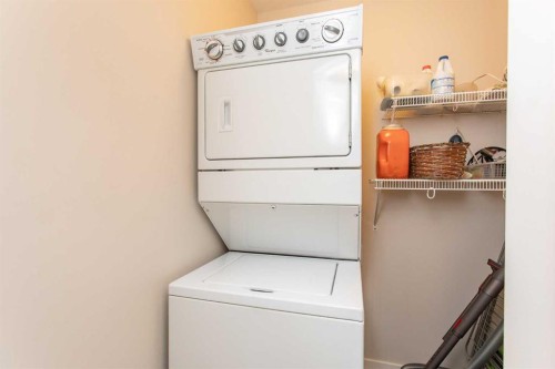 5 Tallman Close, Red Deer, AB - Indoor Photo Showing Laundry Room