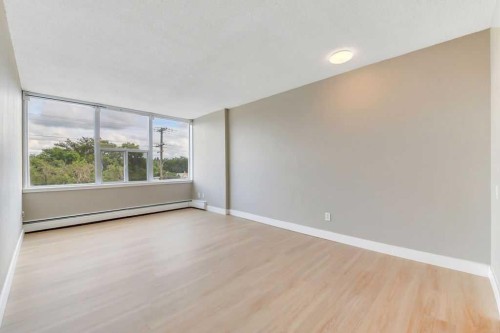 207-4820 47 Avenue, Red Deer, AB - Indoor Photo Showing Other Room